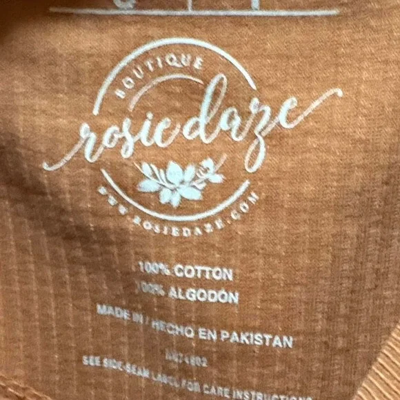 Women's Pink Rosie Daze Sweatshirt Size Small - Picture 2 of 3